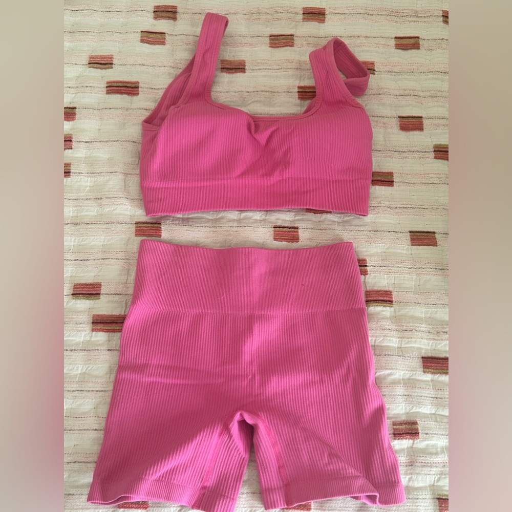 HOT PINK RIBBED WORKOUT SET